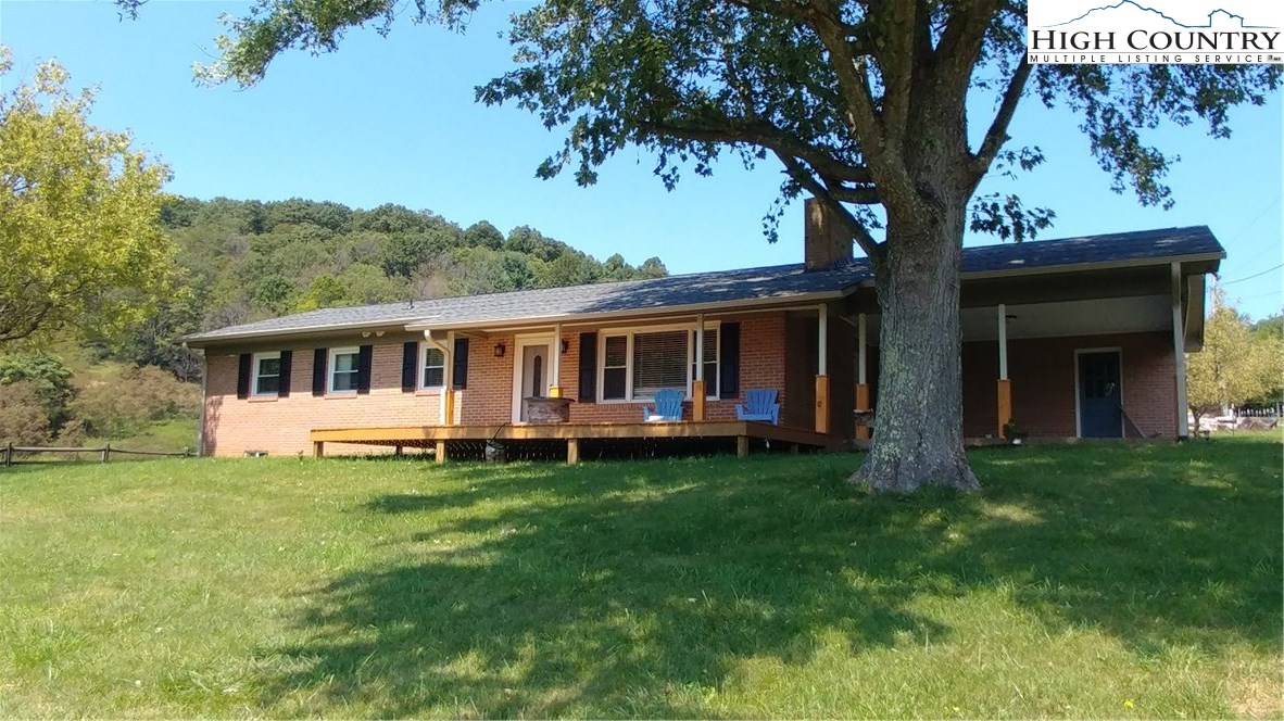 711 Hendrix Road Sparta, NC 28675 - Photo 1 of 23