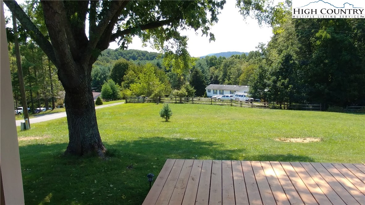 711 Hendrix Road Sparta, NC 28675 - Photo 18 of 23