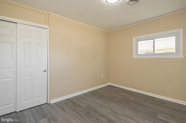 $466,500 | 20 Serpentine Lane, Levittown, PA 19055