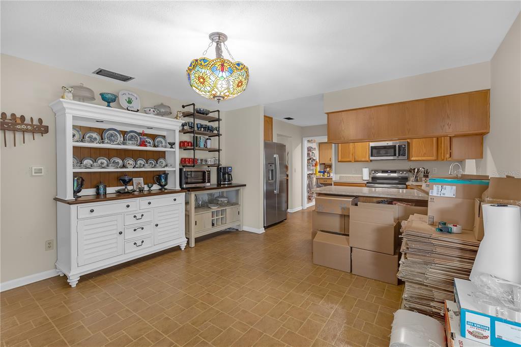 531 Gibson Road South Lakeland, FL 33813 - Photo 9 of 45 Gallery Image 9