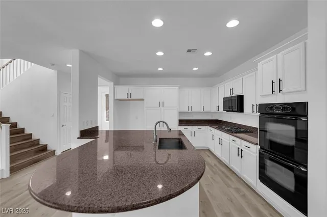 $2,845 | 914 Armandito Drive, Las Vegas, NV 89138