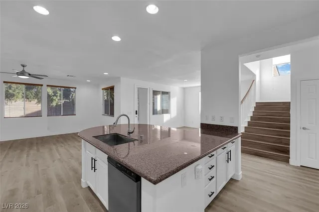 $2,845 | 914 Armandito Drive, Las Vegas, NV 89138