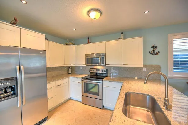 $3,350 | 2 Bonefish Avenue, Key Largo, FL 33037