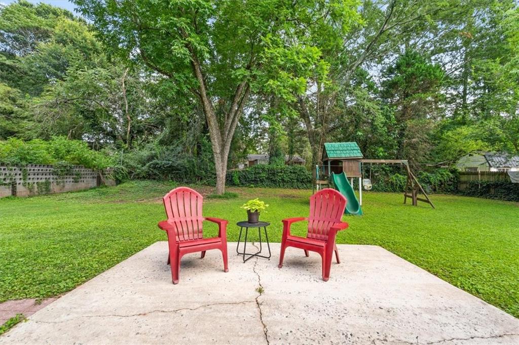 3374 Spring Drive Northwest Atlanta, GA 30360 - Photo 15 of 16