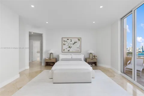 $5,495,000 | 808 Brickell Key Drive, Unit 3901, Miami, FL 33131
