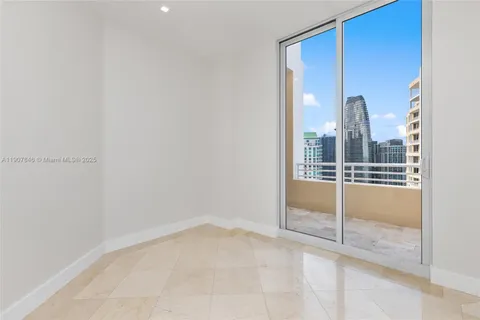$5,495,000 | 808 Brickell Key Drive, Unit 3901, Miami, FL 33131