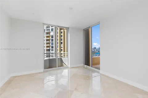 $5,495,000 | 808 Brickell Key Drive, Unit 3901, Miami, FL 33131