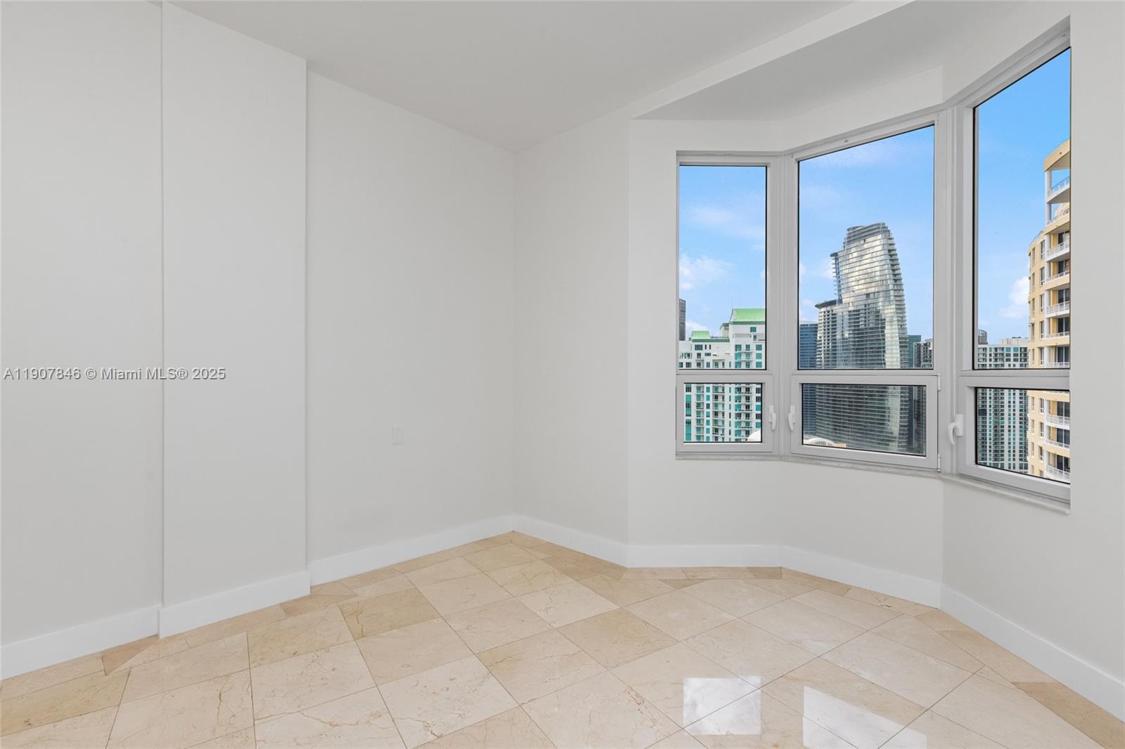 808 Brickell Key Drive, Unit 3901 Miami, FL 33131 - Photo 37 of 72