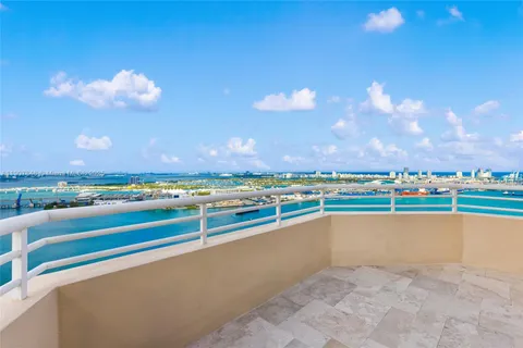$5,495,000 | 808 Brickell Key Drive, Unit 3901, Miami, FL 33131
