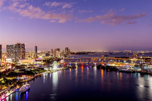 $5,495,000 | 808 Brickell Key Drive, Unit 3901, Miami, FL 33131