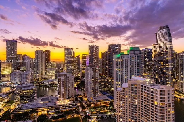 $5,495,000 | 808 Brickell Key Drive, Unit 3901, Miami, FL 33131