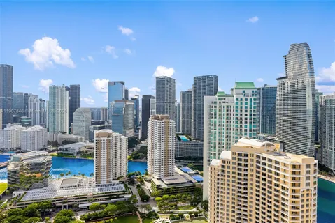 $5,495,000 | 808 Brickell Key Drive, Unit 3901, Miami, FL 33131
