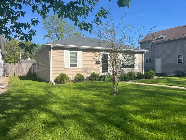 $214,900 | 348 North Cleveland Avenue, Bradley, IL 60915
