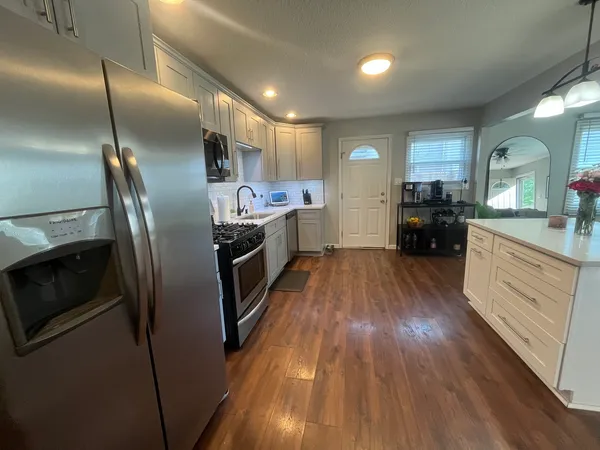 $214,900 | 348 North Cleveland Avenue, Bradley, IL 60915