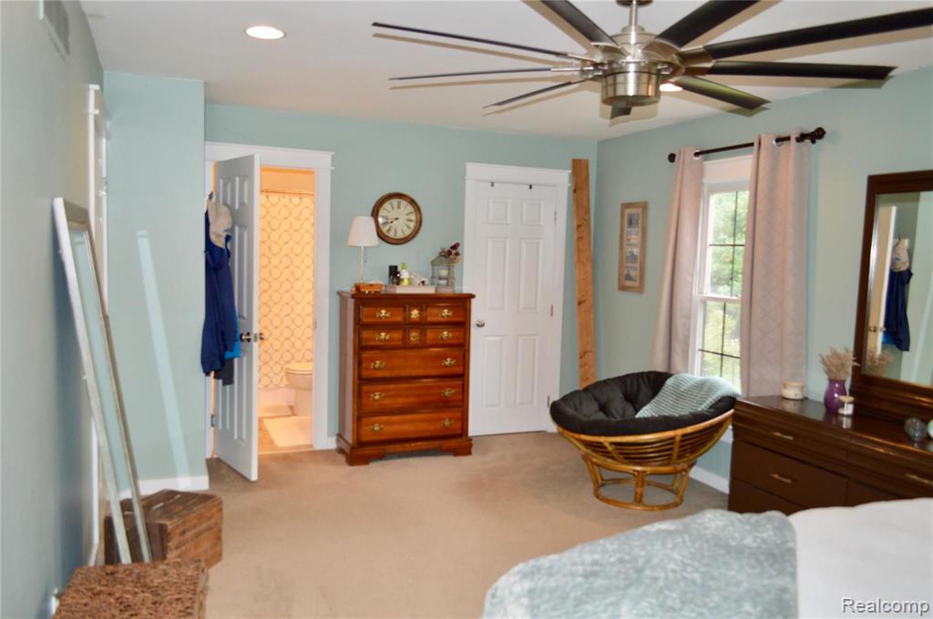 35472 Fredericksburg Road Farmington Hills, MI 48331 - Photo 14 of 28