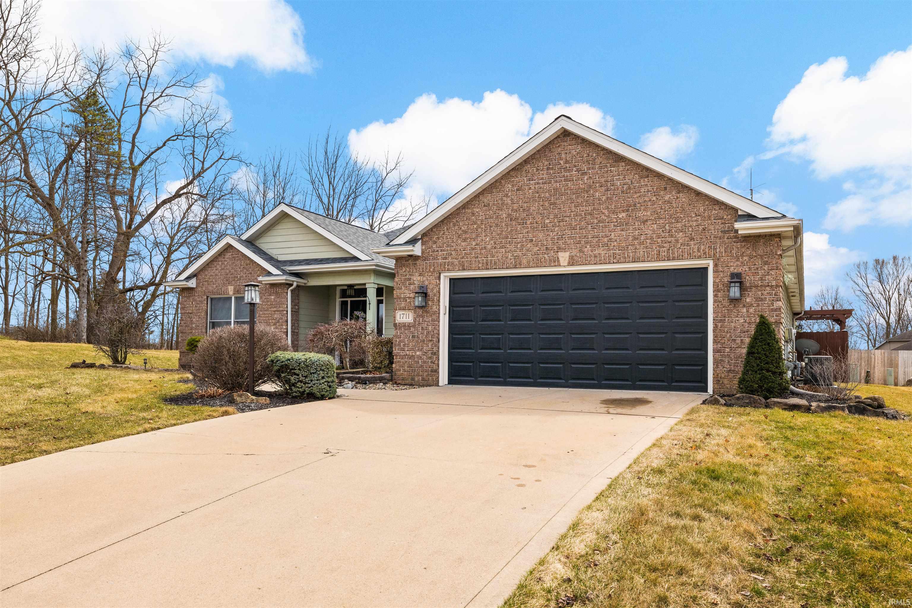 1711 Oakville Road Fort Wayne, IN 46818 - Photo 1 of 36 Gallery Image 1