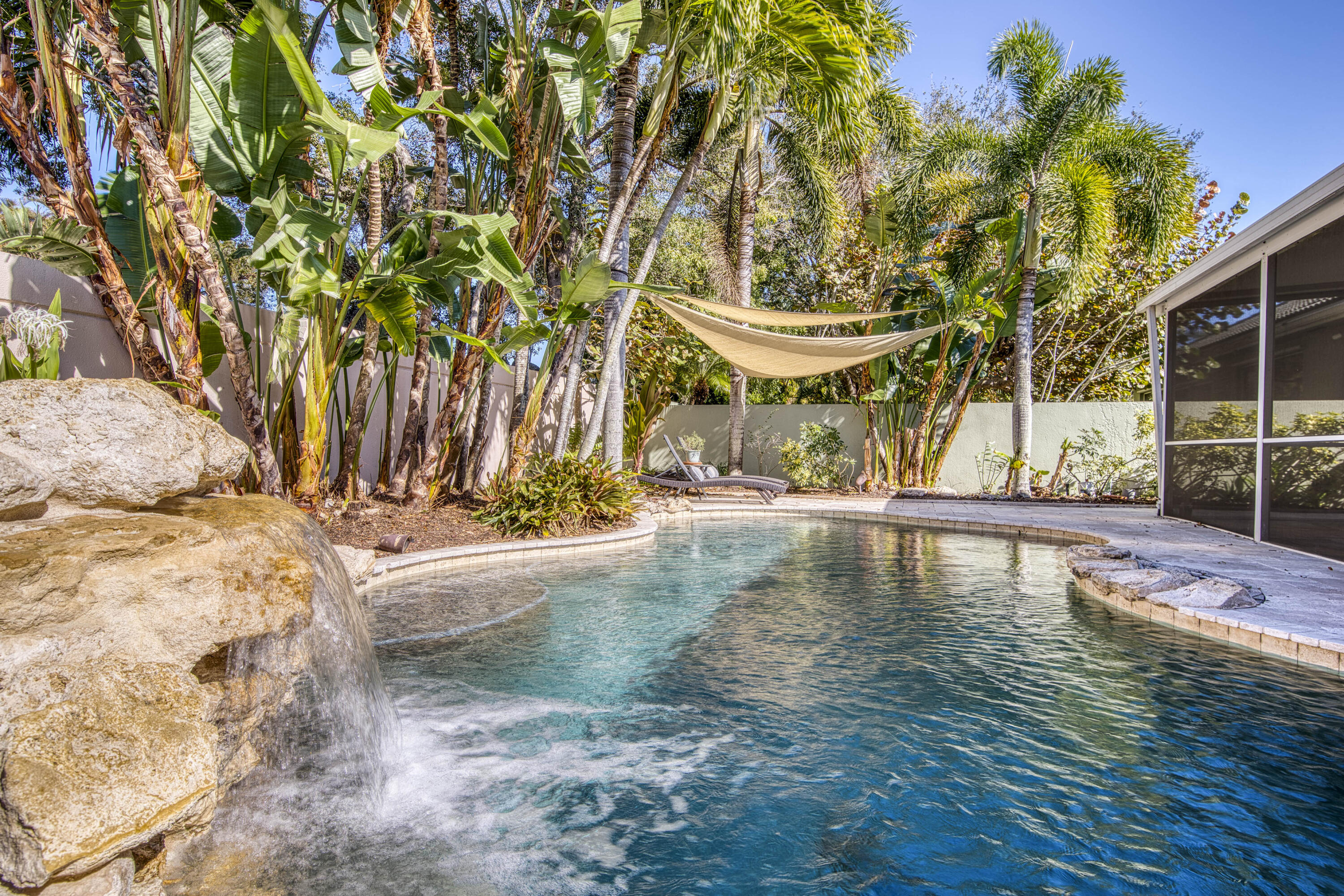 118 East Hampton Way Jupiter, FL 33458 - Photo 3 of 42 a view of a backyard