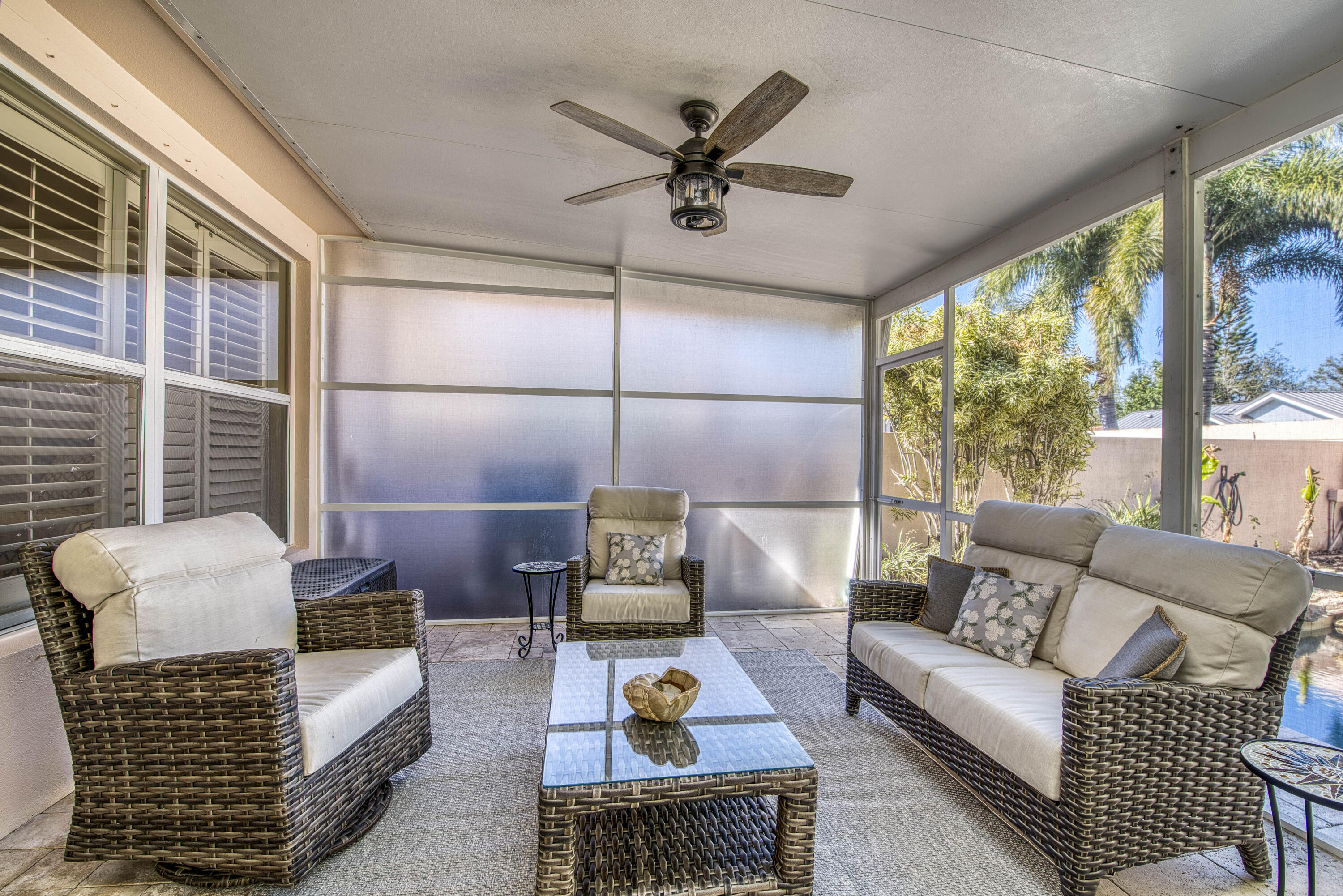 118 East Hampton Way Jupiter, FL 33458 - Photo 35 of 42 a living room with furniture
