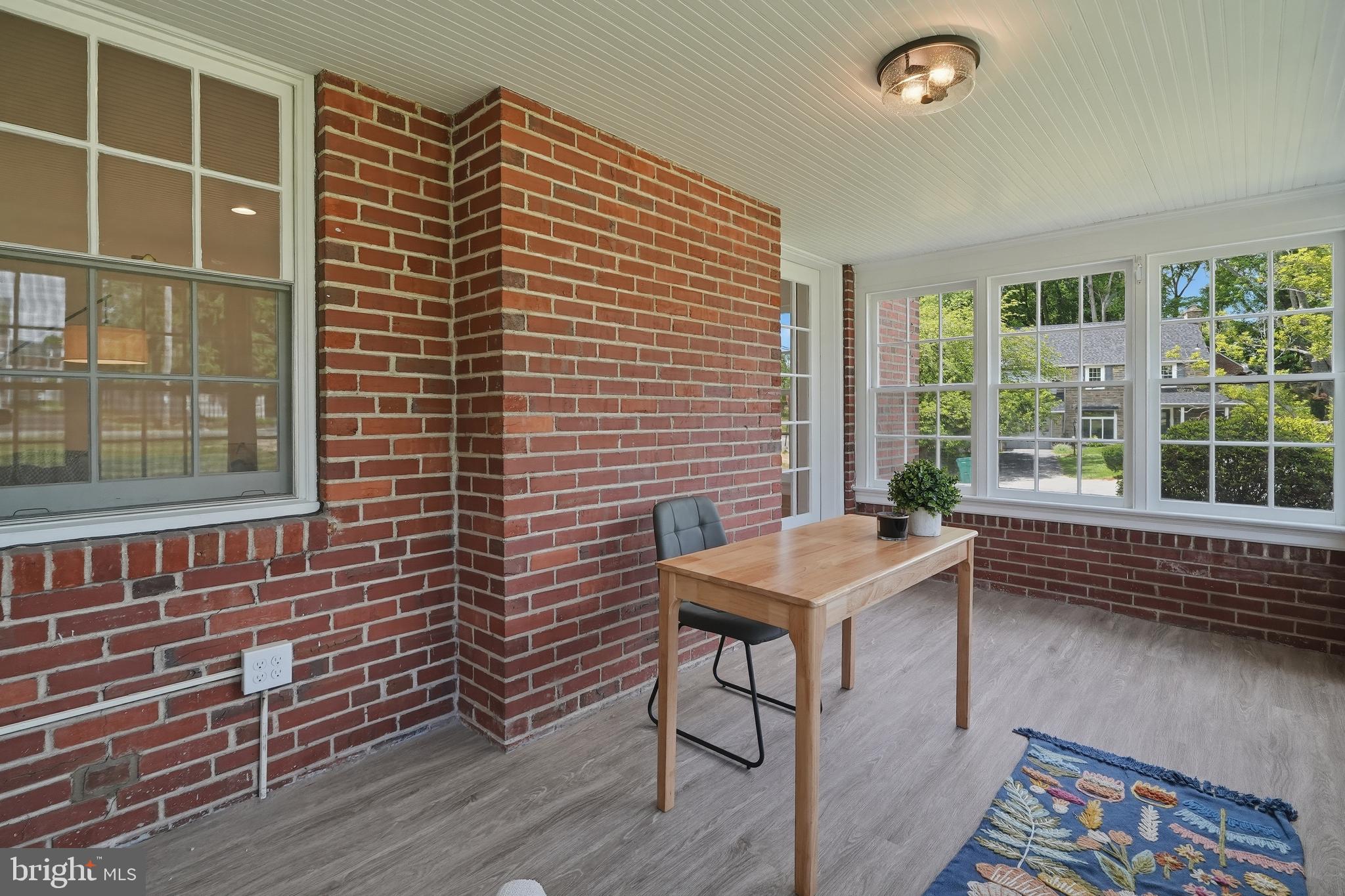 800 Pleasant Hill Road Wallingford, PA 19086 - Photo 16 of 34 a room with furniture and windows