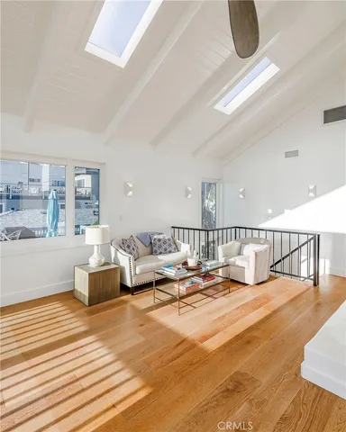 $13,800 | 500 Manhattan Avenue, Hermosa Beach, CA 90254