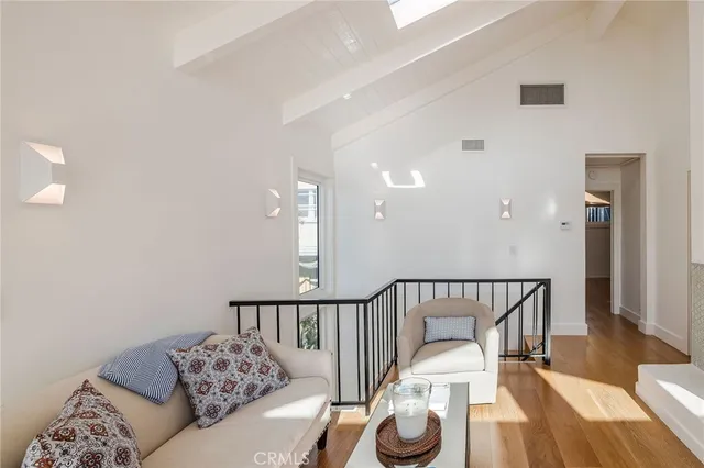 $13,800 | 500 Manhattan Avenue, Hermosa Beach, CA 90254