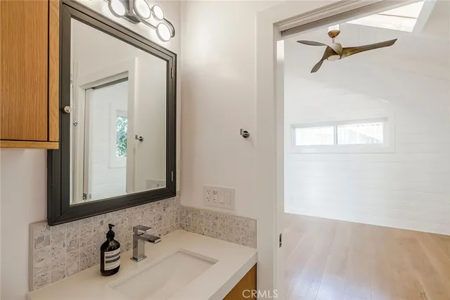 $13,800 | 500 Manhattan Avenue, Hermosa Beach, CA 90254