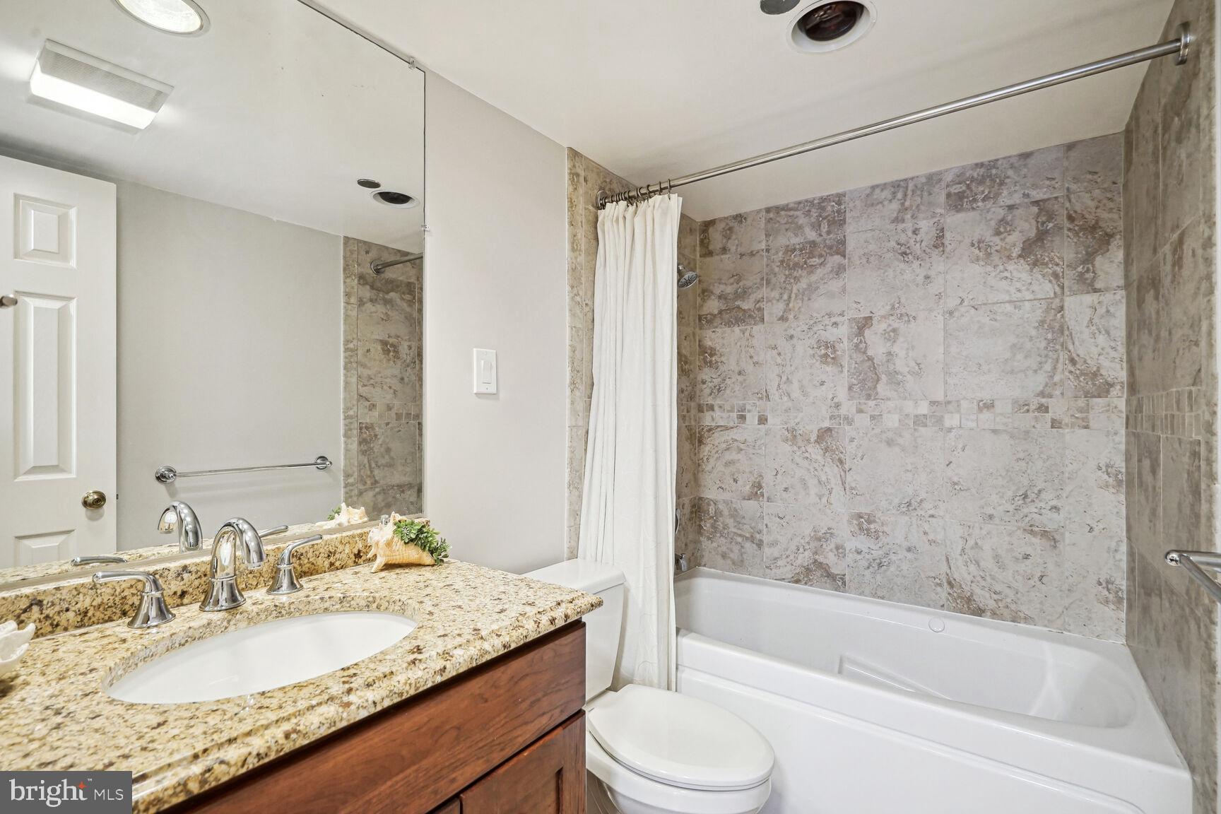 1301 North Courthouse Road, Unit 610 Arlington, VA 22201 - Photo 17 of 38 Bathroom