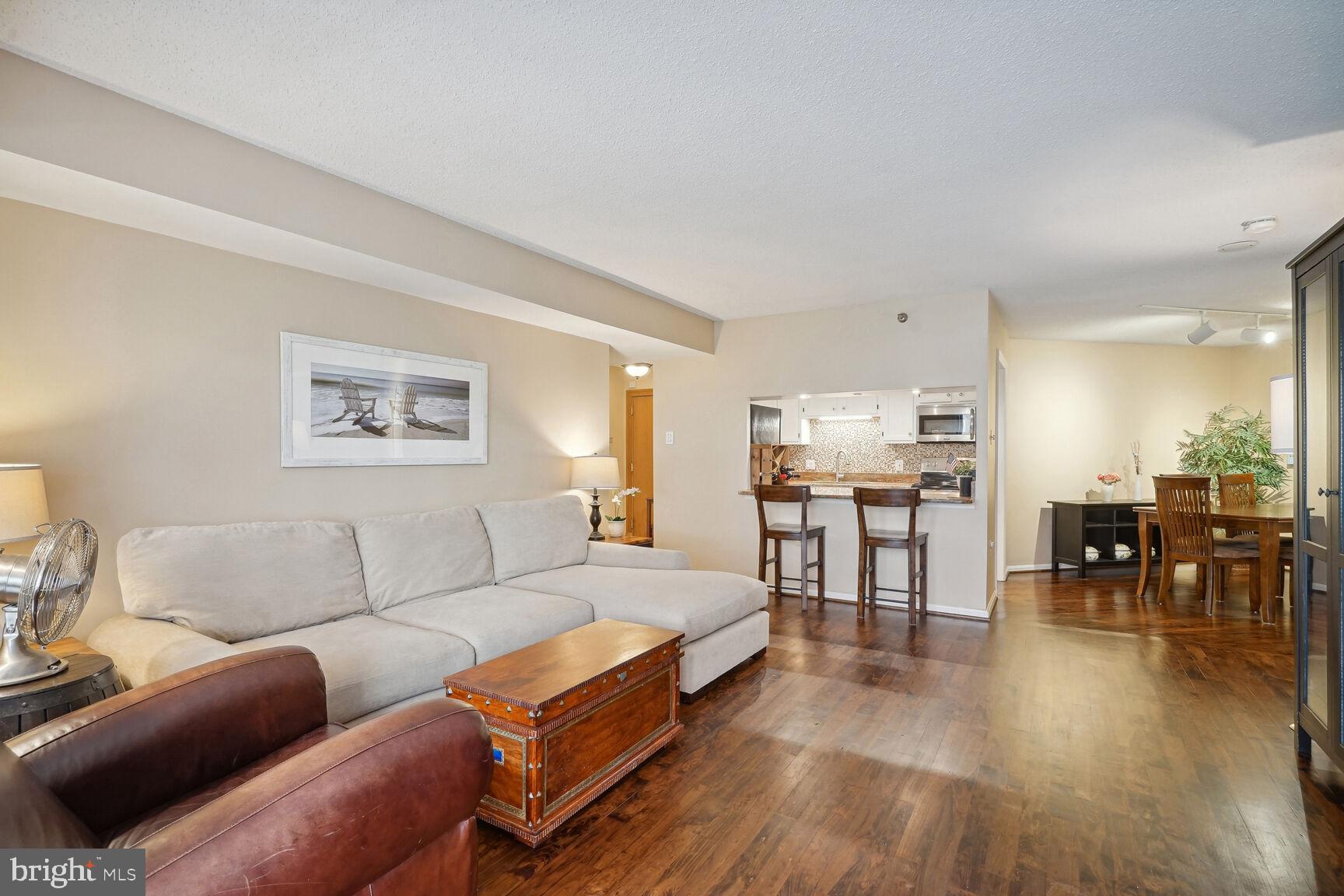 1301 North Courthouse Road, Unit 610 Arlington, VA 22201 - Photo 5 of 38 Open Living Area