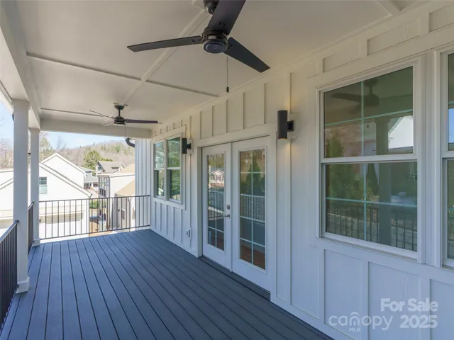 $595,000 | 55 Skyvue Court, Unit E, Saluda, NC 28773