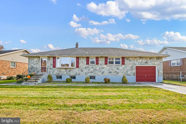 $429,900 | 2124 Wrexham Road, Wilmington, DE 19810