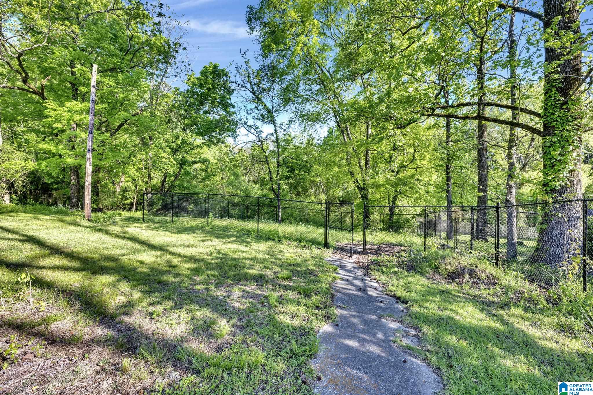 2110 Shannon Oxmoor Road Bessemer, AL 35022 - Photo 36 of 37