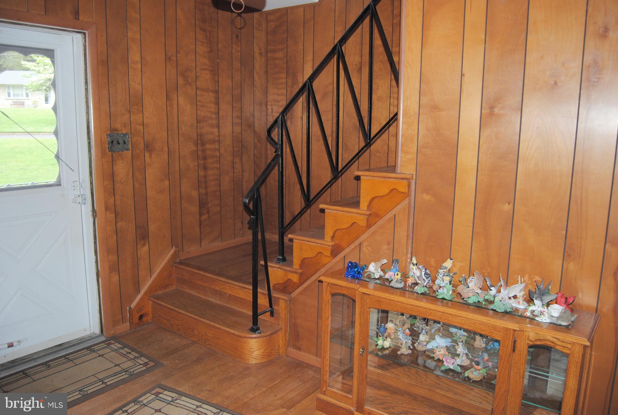 5 Cardinal Road Southampton, PA 18966 - Photo 7 of 39 Foyer