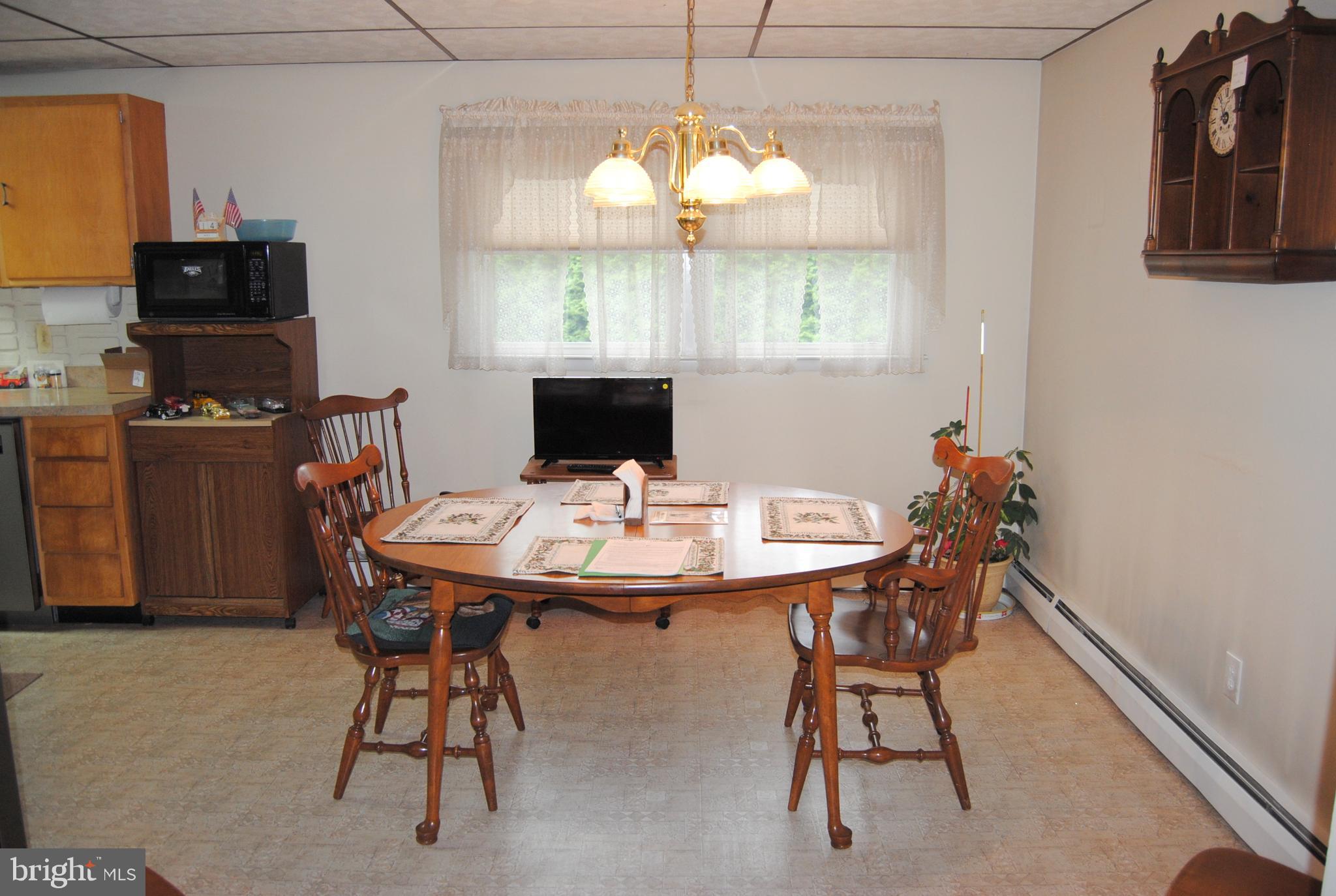 5 Cardinal Road Southampton, PA 18966 - Photo 9 of 39 Dining Area