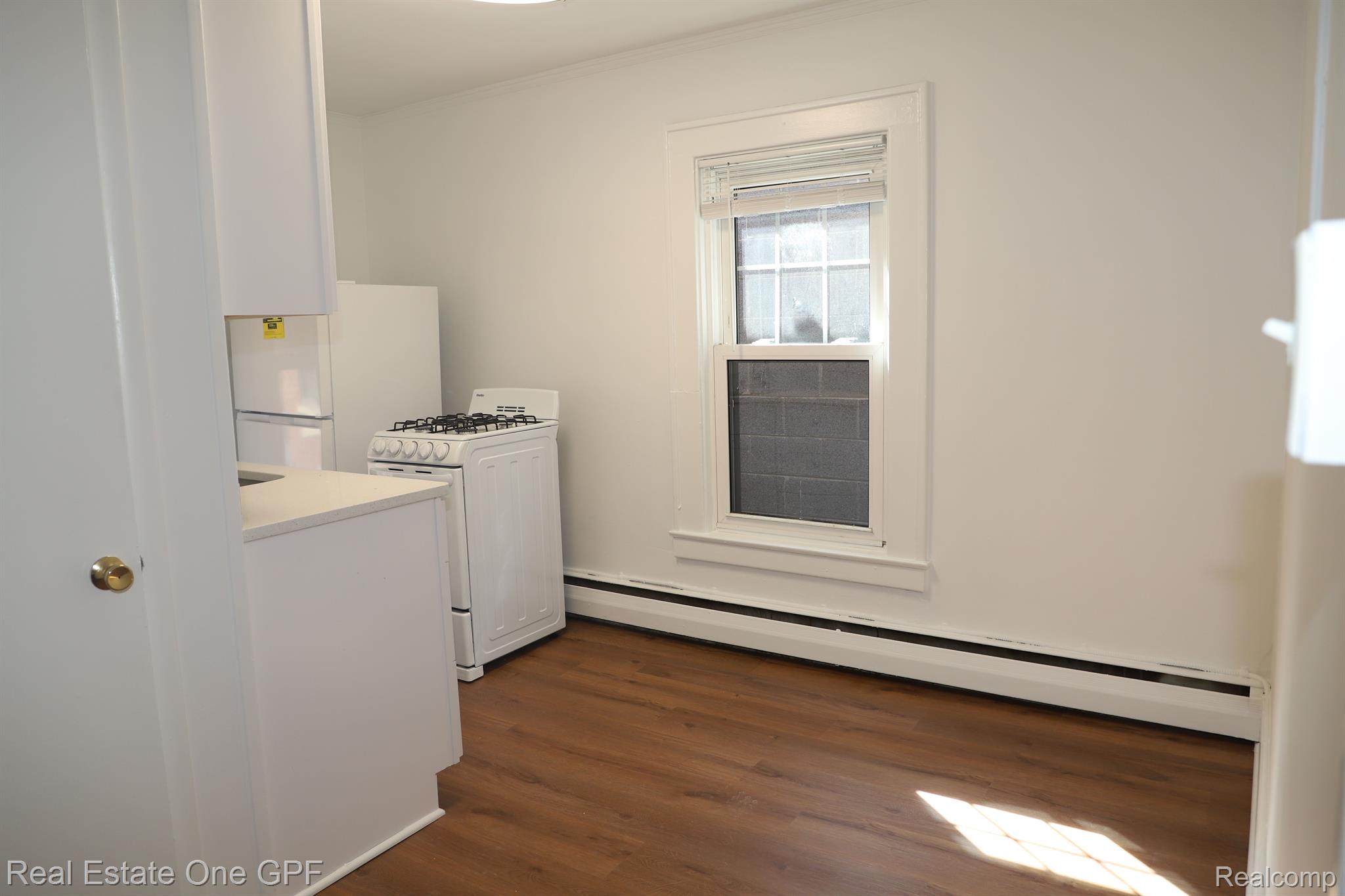 271 West Maple Road, Unit 5 Birmingham, MI 48009 - Photo 8 of 11 Gallery Image 8