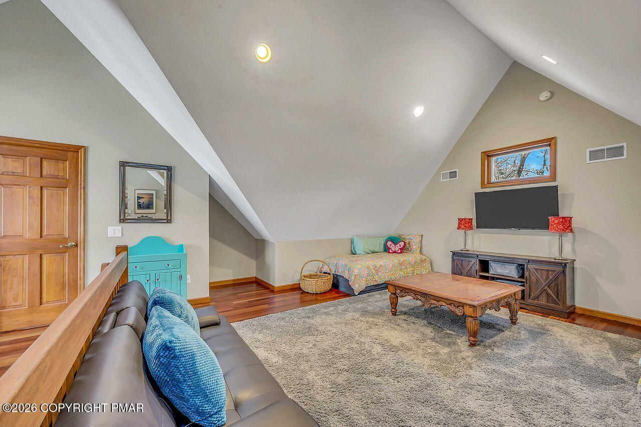 23 Kent Clarke Road Lake Harmony, PA 18624 - Photo 27 of 37 hkCLnmsA