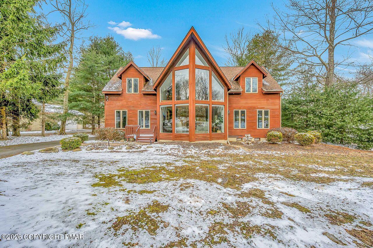 23 Kent Clarke Road Lake Harmony, PA 18624 - Photo 3 of 37 Natural sunlight flows into home!