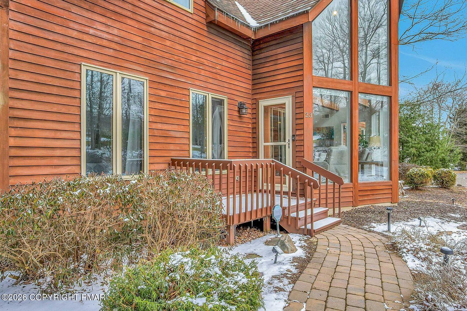 23 Kent Clarke Road Lake Harmony, PA 18624 - Photo 5 of 37 Cathedral Ceiling w lots of glass!