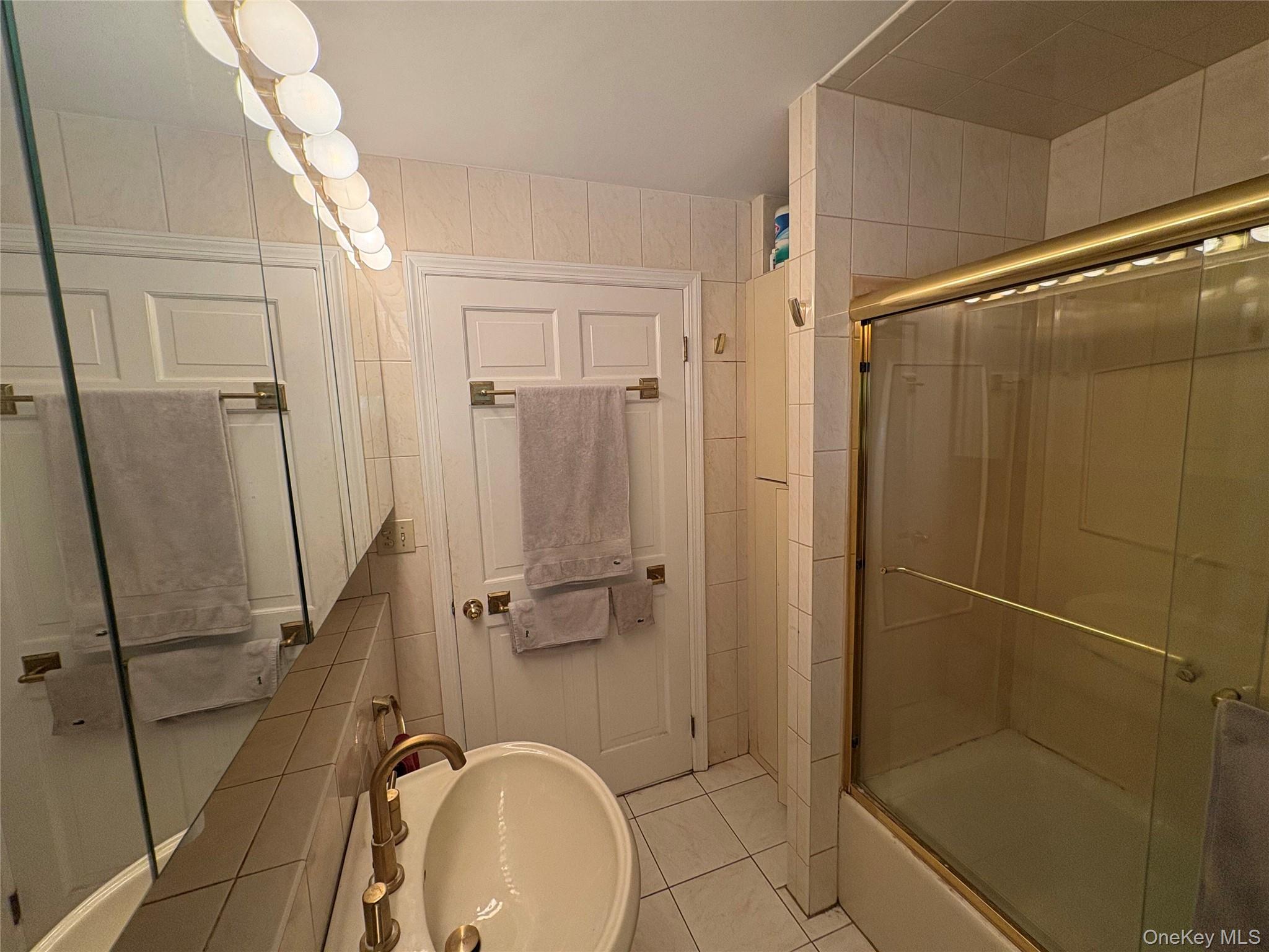 732 Scarsdale Road Tuckahoe, NY 10707 - Photo 17 of 49
