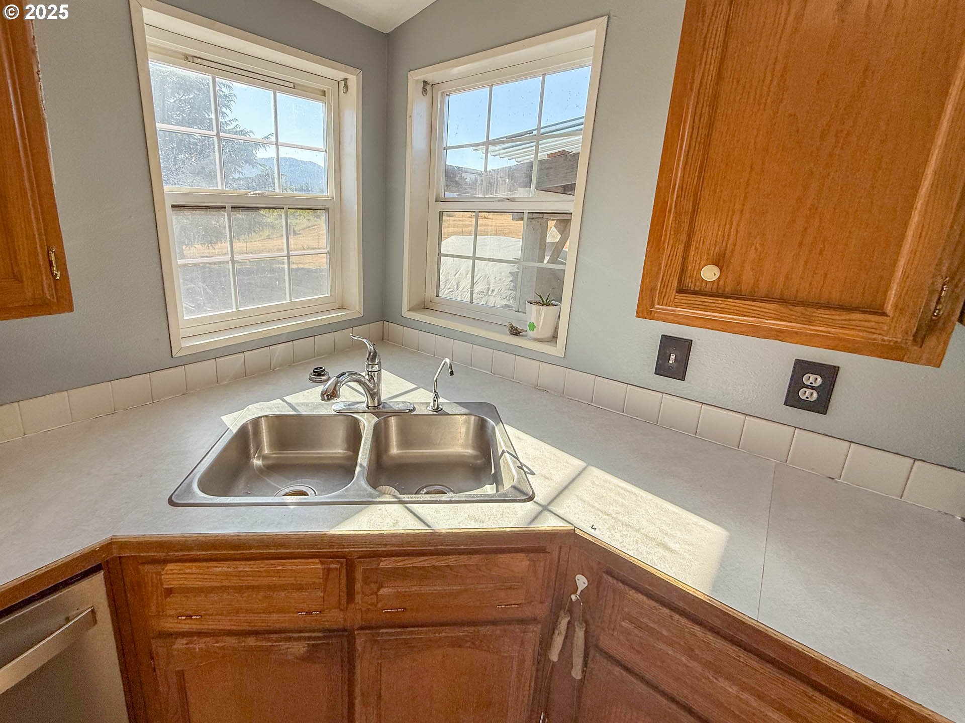 251 Reston Road Roseburg, OR 97471 - Photo 8 of 38 Gallery Image 8
