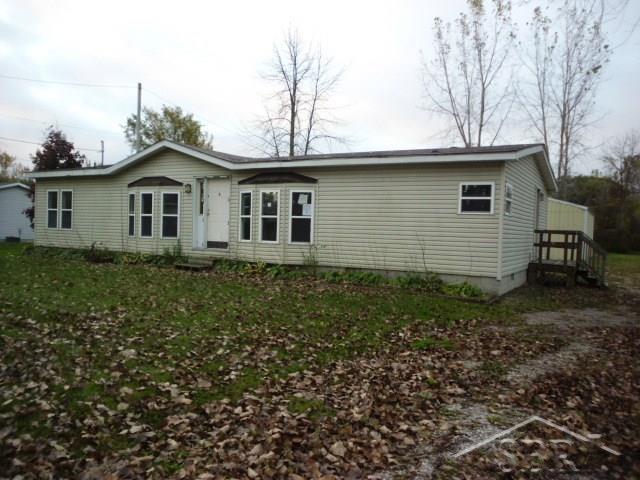 4390 Jean Road Bay City, MI 48706 - Photo 9 of 21 31267695-8.JPG