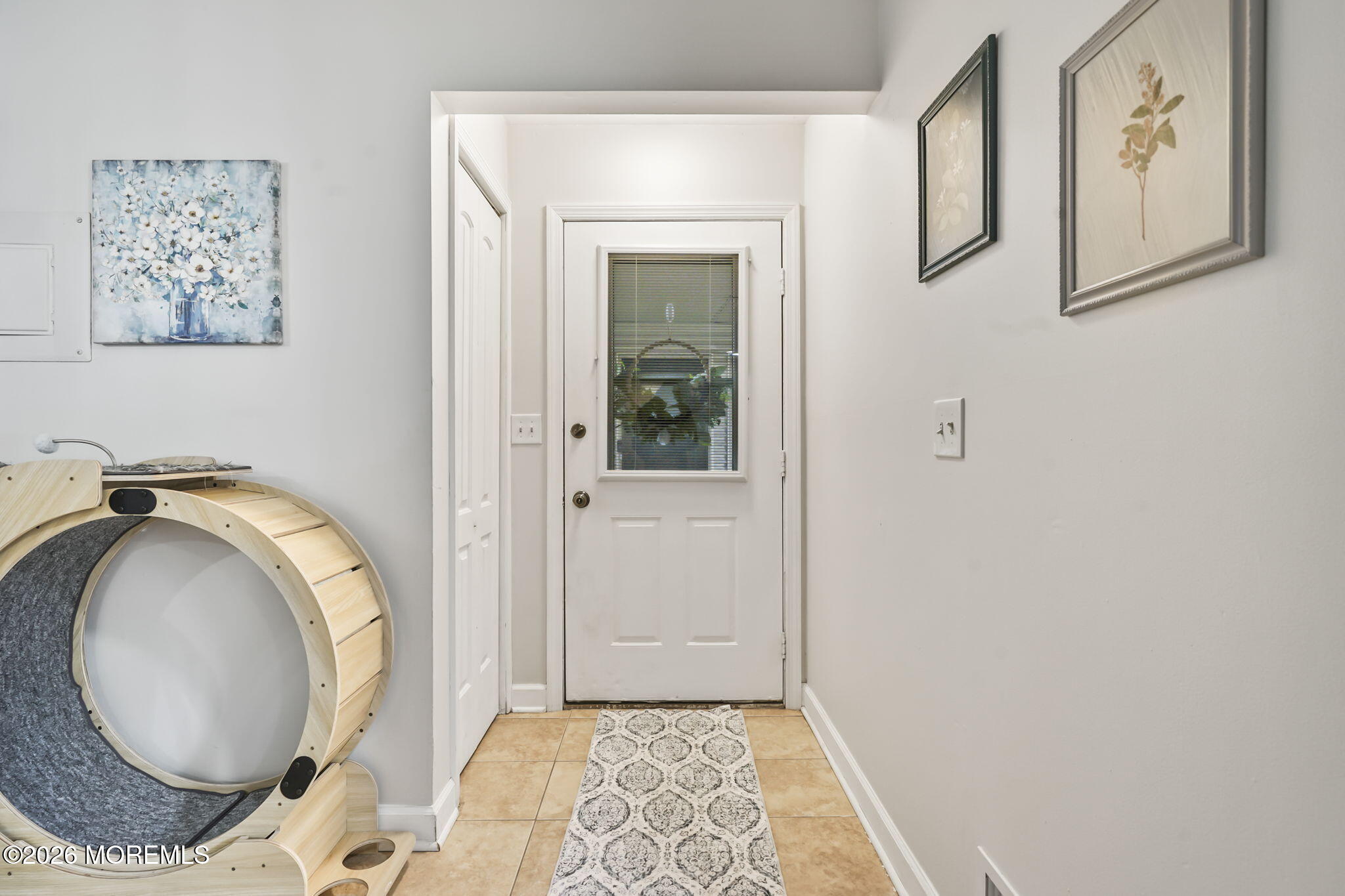 402 Daisy Court Jackson, NJ 08527 - Photo 4 of 16 a bathroom with a toilet and a mirror