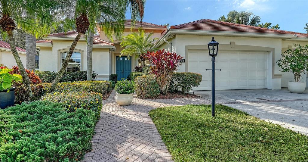 4855 Carrington Circle Sarasota, FL 34243 - Photo 4 of 58