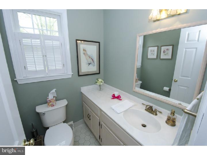 20 Roberts Road Newtown Square, PA 19073 - Photo 21 of 25 Bathroom