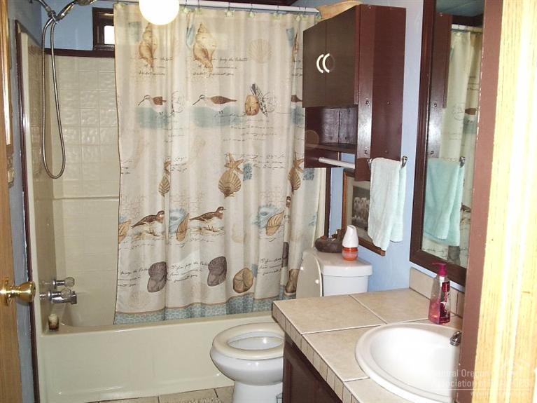 19273 Apache Road Bend, OR 97702 - Photo 15 of 25 Additional Photo