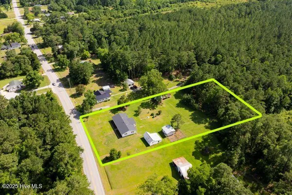 $279,500 | 1738 Highway 306, Grantsboro, NC 28529
