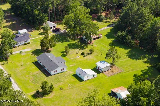 $305,000 | 1738 Highway 306, Grantsboro, NC 28529