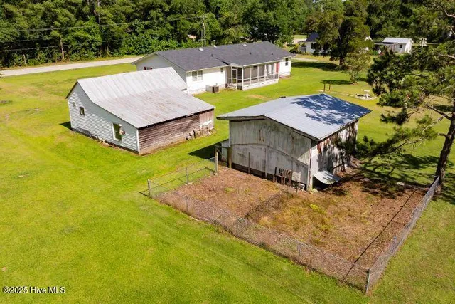 $305,000 | 1738 Highway 306, Grantsboro, NC 28529