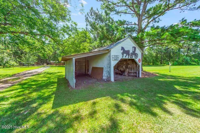 $305,000 | 1738 Highway 306, Grantsboro, NC 28529