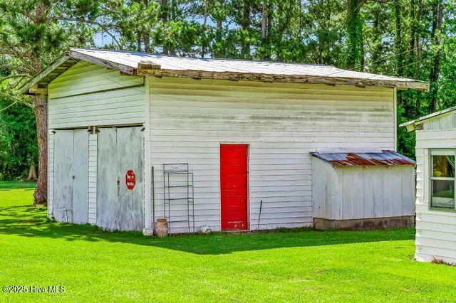 $305,000 | 1738 Highway 306, Grantsboro, NC 28529