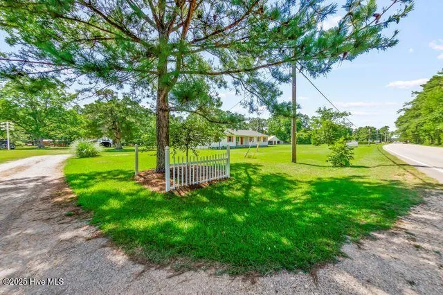 $305,000 | 1738 Highway 306, Grantsboro, NC 28529